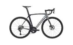 Bianchi oltre cheap xr3 ultegra di2